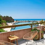 アパート Anasa Thalassas