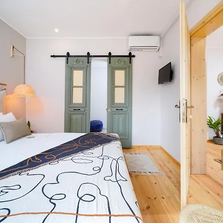 Anasa Thalassas شقة *