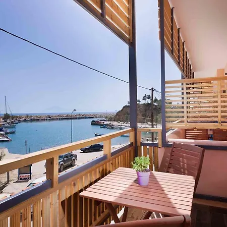 Anasa Thalassas يميناريا